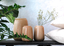 Afbeelding in Gallery-weergave laden, J-Line Vaas Knitted Small/ Large
