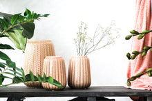 Afbeelding in Gallery-weergave laden, J-Line Vaas Knitted Small/ Large
