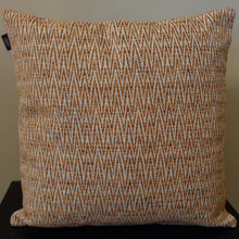 Afbeelding in Gallery-weergave laden, Peggy Kussen Nairobi Cognac
